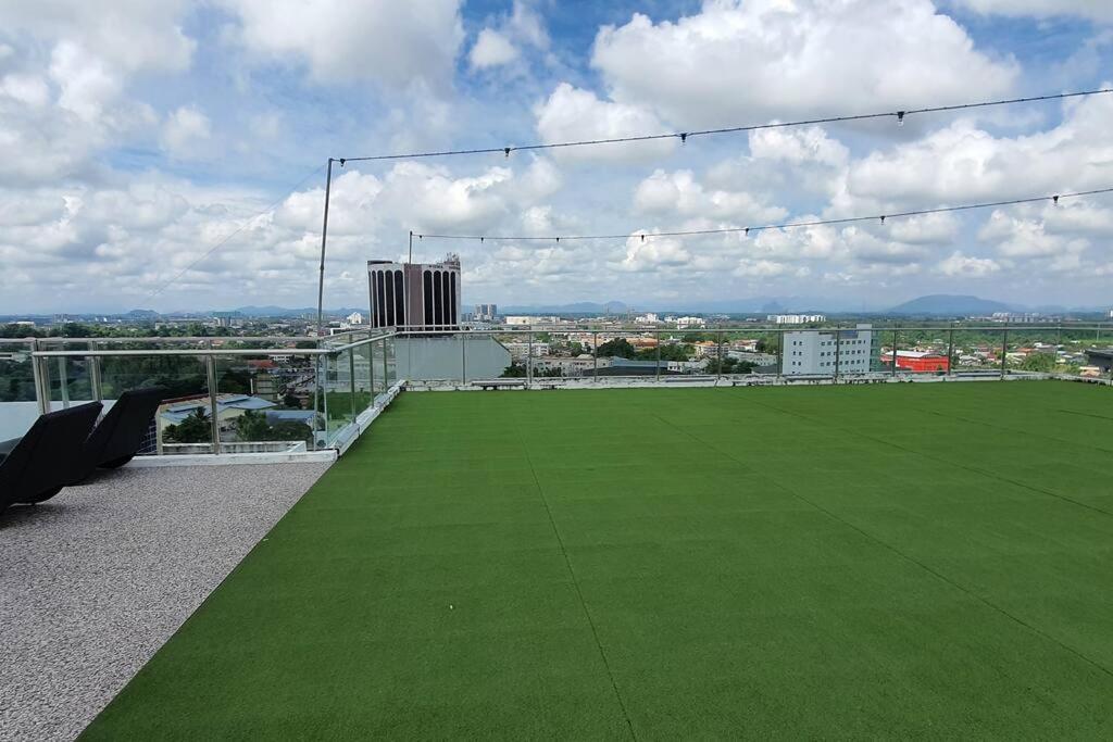 Kozi Square New Sgh Cozy Home Lv5B Kuching Bagian luar foto