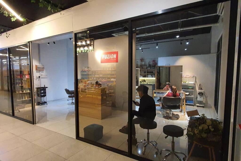 Kozi Square New Sgh Cozy Home Lv5B Kuching Bagian luar foto